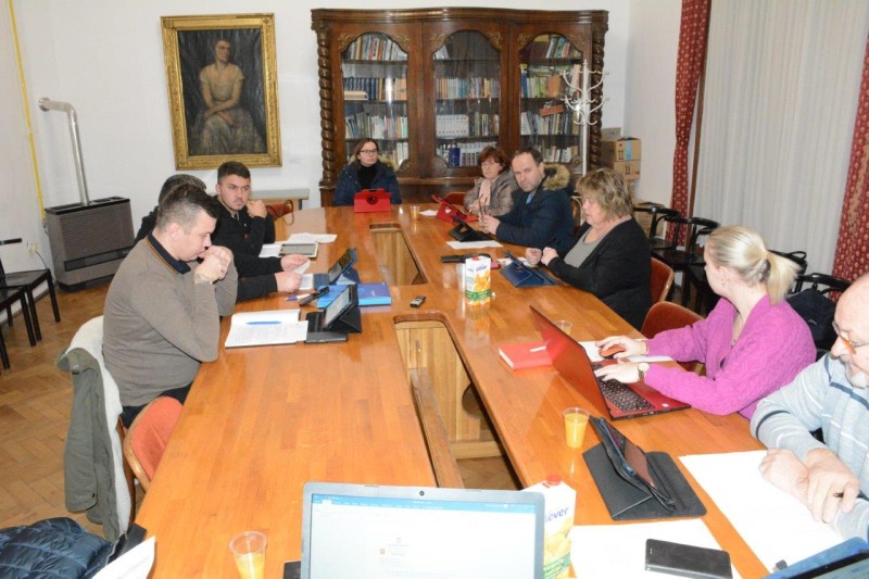 foto/20ova2012_-2-_20.12.2023-F8SU6JH04ODJ0QBSECCC