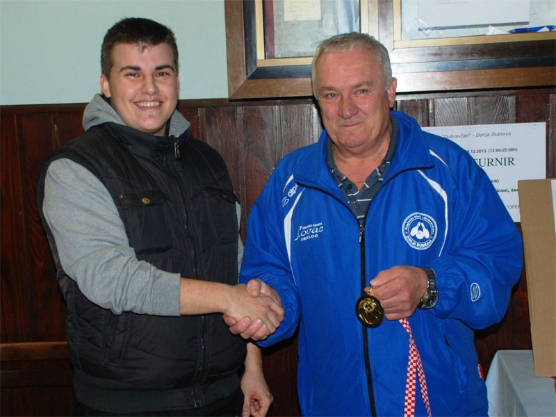 foto/bozicnikuglaci2013a