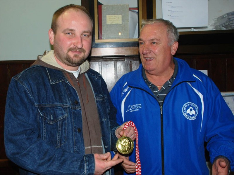 foto/bozicnikuglaci2013d