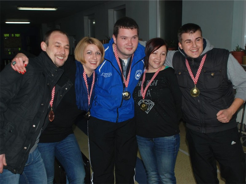 foto/bozicnikuglaci2013h