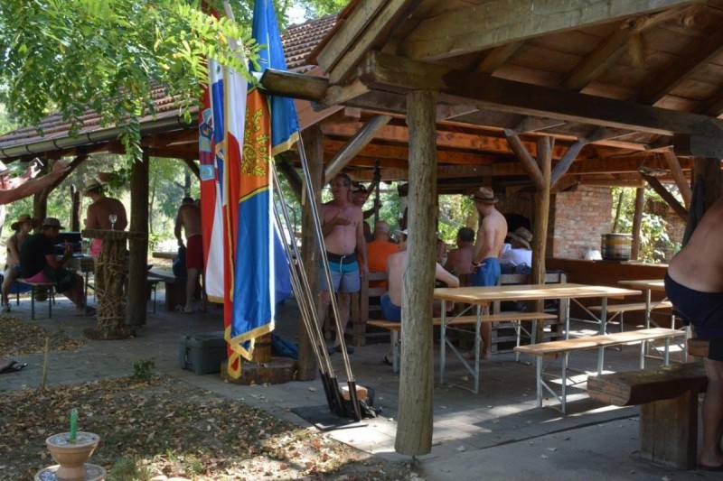 foto/db030823_