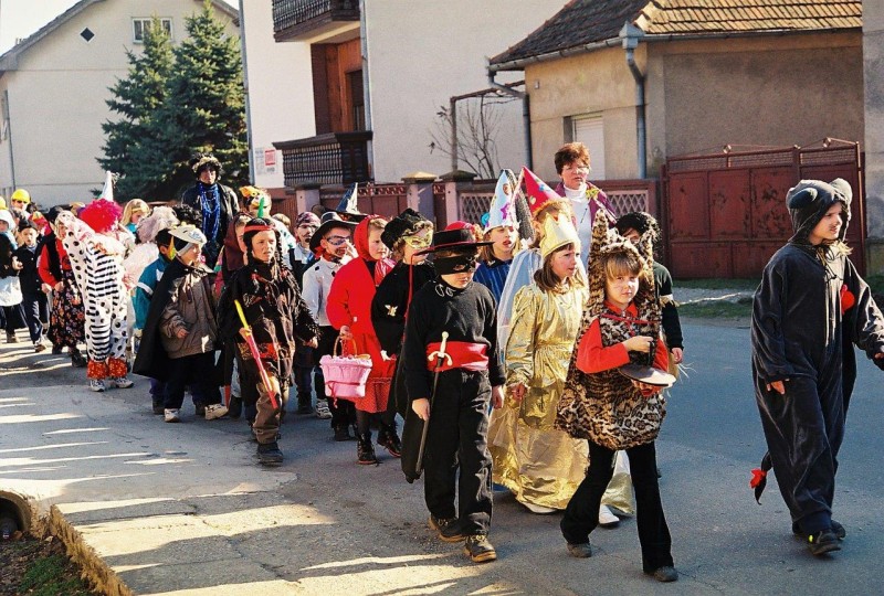 foto/f 2000 02