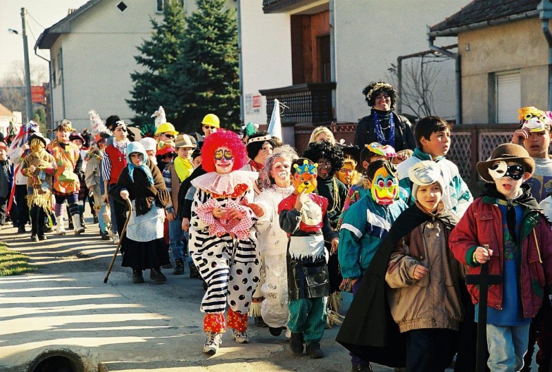 foto/f 2000 03