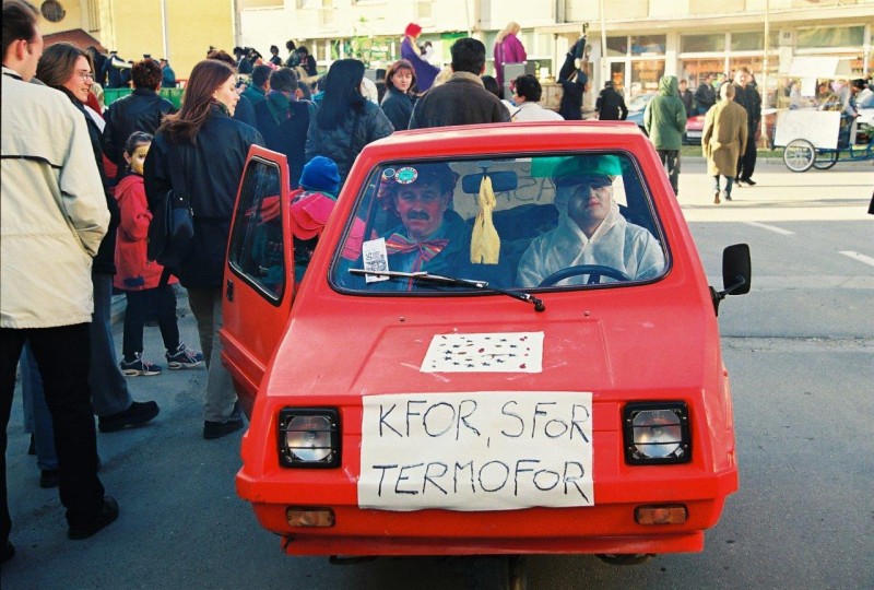 foto/f 2000 04